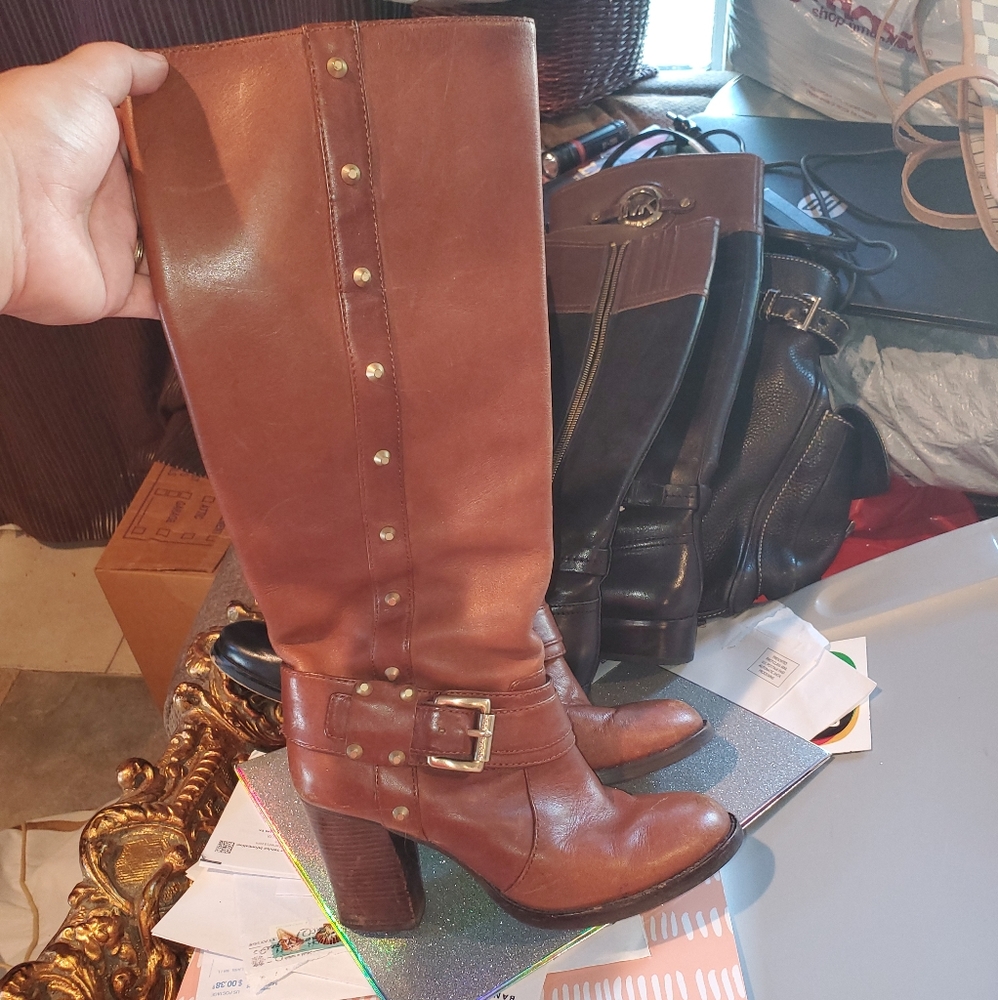 MK brown boots